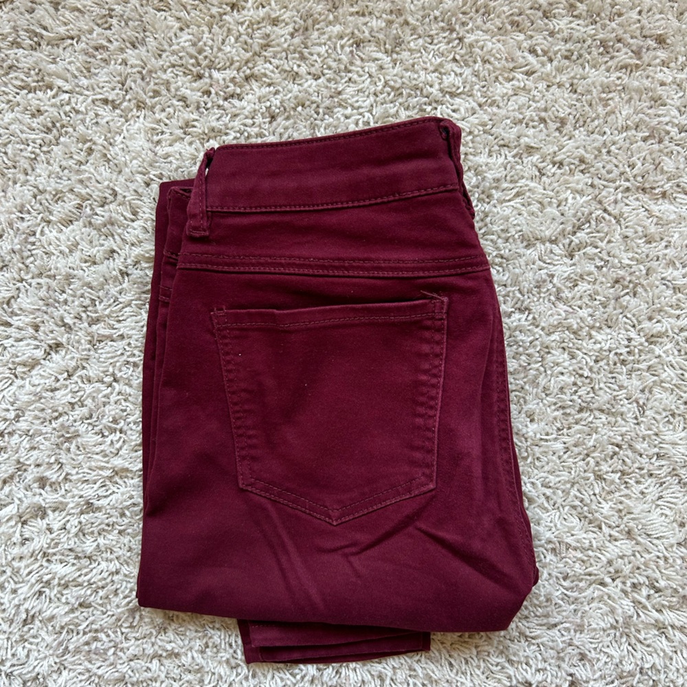 Burgundy cropped jeans from Vanity